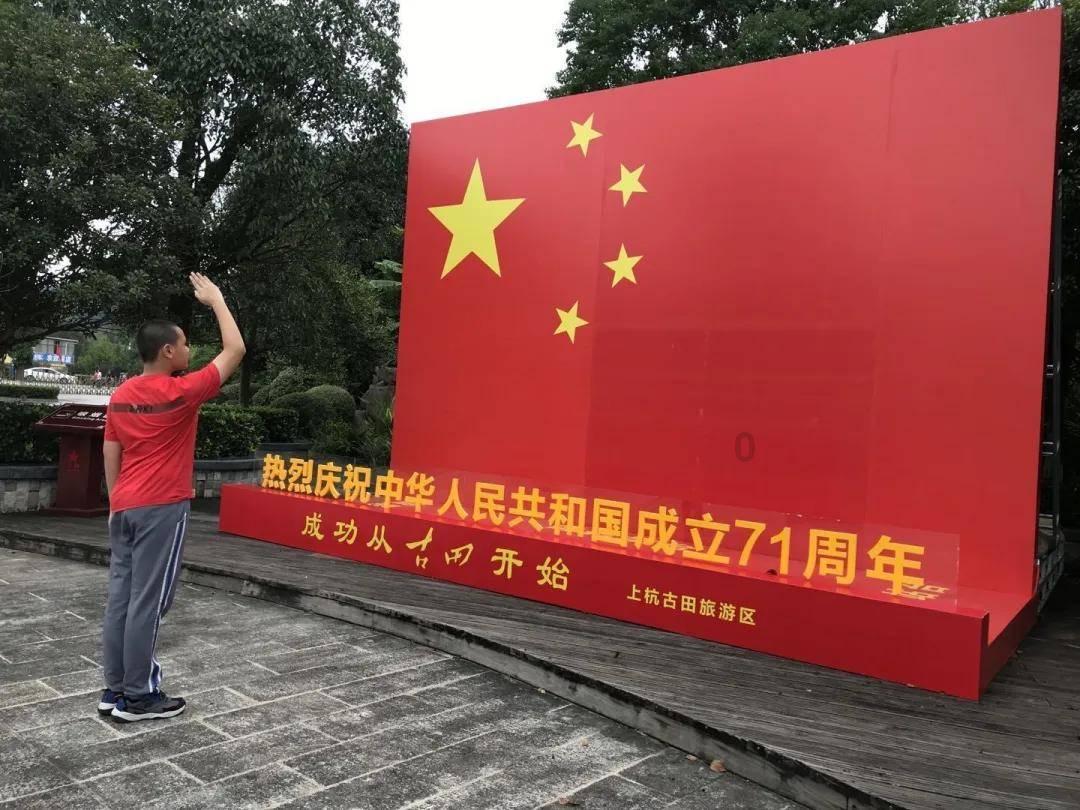 娱乐圈“关系户”现状:小彩旗变脸难认,张光北女儿被骂,何必呢?-专业问答社区